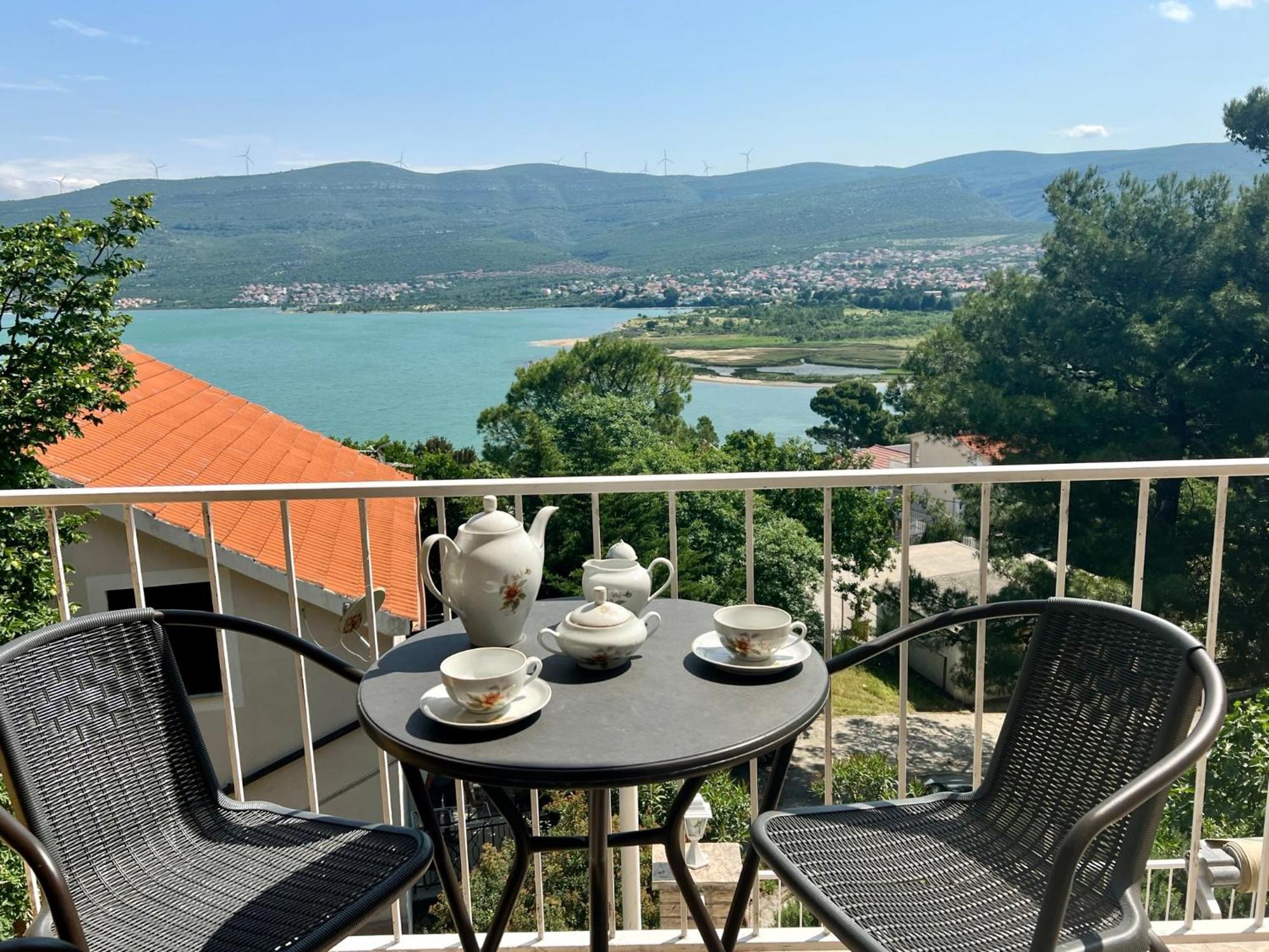 Apartmani Lidija Karin Donji Donji Karin Extérieur photo